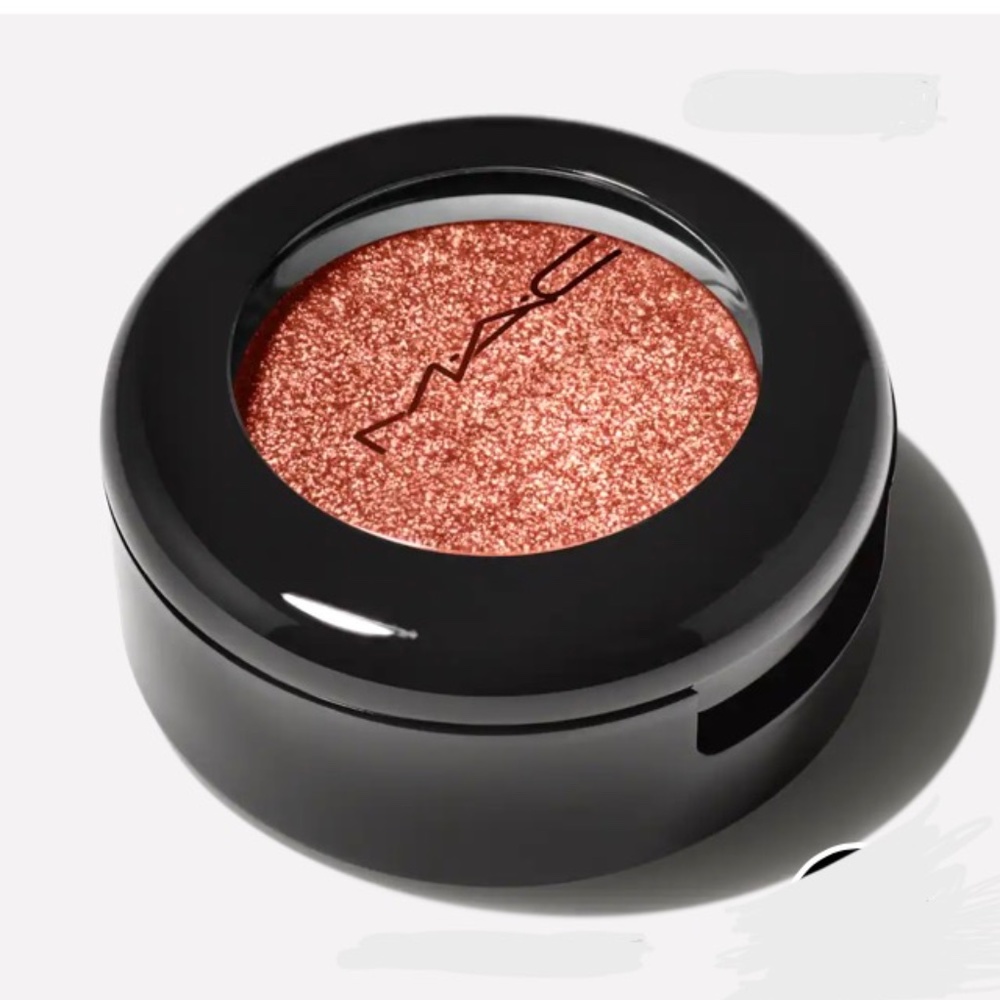 MAC DazzleShadow Extreme Eyeshadow in Couture Copper